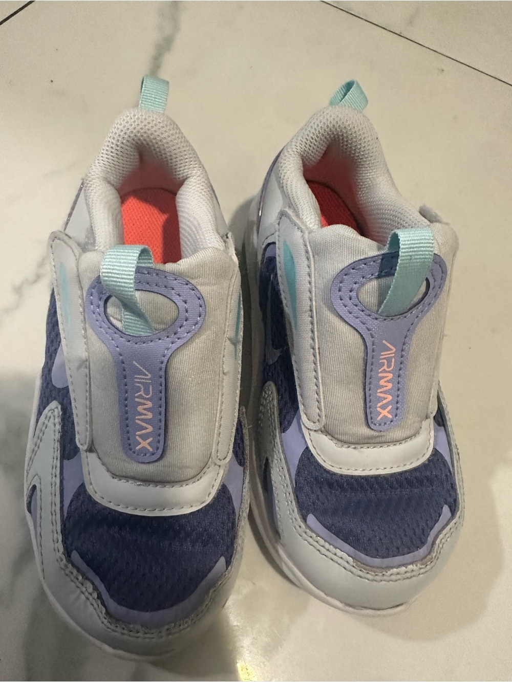 Nike Air Max Bolt
